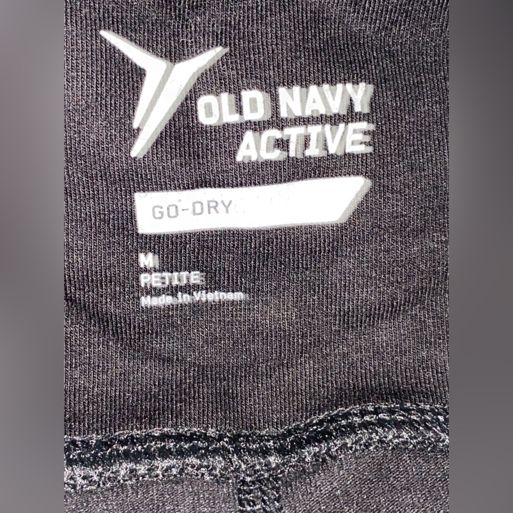 Old Navy Yoga Pants in size M petite - Picture 3 of 4